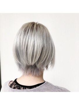 アッシュ 菊名店(Ash) ★プラチナホワイト★