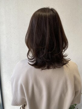 ミューバイケンジ(miu by KENJE) miu ふわっと動くレイヤーとまろやかベージュ