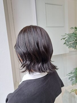 ラフランクリー(la frankly) 20代30代/イヤリングカラー/ミニボブ/ショートボブ