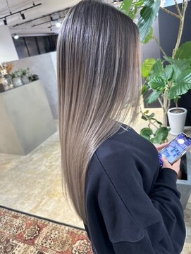 メリー オオサカ(Merly Osaka) ホワイトベージュバレイヤージュ