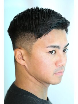 カーウォッシュバーバー(CARWASH BARBER) アップバングサイドパートブラックビジカジメンズショート