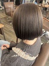 ビズヘアー グランバース(bisou hair grandbase) 透明感カラー/グレージュカラー/ボブヘア