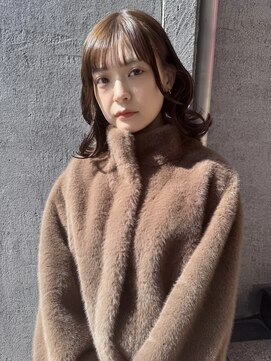 アンバー(Amber) 大人ブラウン×くびれボブ巻き