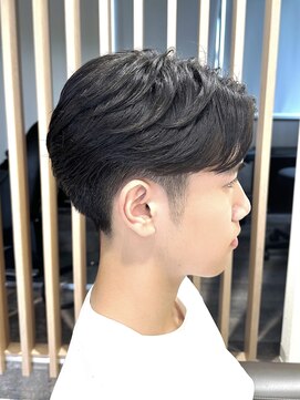 ハレ ヘアサロン(Hale hair salon) Haleビジネス刈り上げショートセンターパートニュアンスパーマ