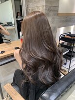 アイヴィー(IVY)&nbsp;リバース巻き　髪質改善　ツヤカラー　ミルクティーベージュ