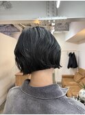 ミニボブ　黒髪×オリーブグレー