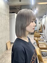 バド(bado)&nbsp;グレージュカラー/透明感カラー／レイヤーカット／髪質改善/本町