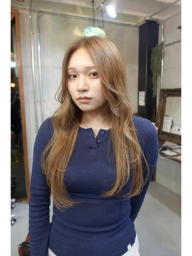 ベージュカラーロング