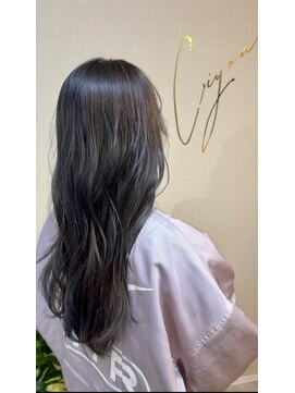 シヨン(ciyon.) 艶くびれロング