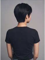 キヴィ(kivi)&nbsp;後ろ姿も美しい大人ショート×ヘッドスパ艶髪カット