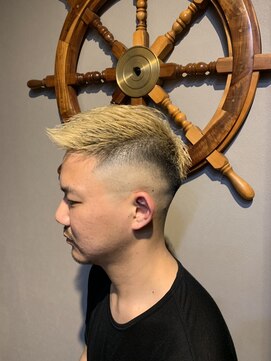 バーバー スタジオ ラフテル(Barber Studio RAFTEL) スキンフェード