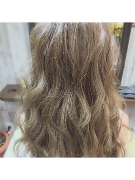 エルバッチャ 千代田町店 太田(Lbaccia) ワイルドゆるふわウェーブ (太田 千代田町店)