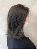 アッシュグレージュ