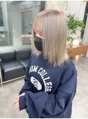 シルバーベージュ ロングボブ