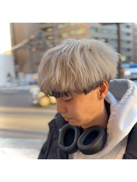 メンズサロン ガウディ 三宮店(men's salon Gaudi) エンドカラー×メンズ前下がりマッシュ×カルマパーマ仕上げ