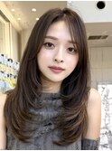 ラフに動かすナチュラルブラウンロングレイヤー　顔まわりカット