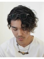 ビカム 名駅(become)&nbsp;【メンズミディアムスパイラル】マンバン刈り上げセンターパート