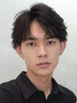 フィフス(fifth)&nbsp;原宿ビジネスセンターパート毛流れニュアンスパーマ刈り上げ黒髪