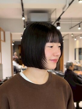 アカラ(acala) エッジボブ【20代/30代/イルミナカラー/縮毛矯正/髪質改善】