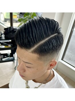 LXヘアー(LX HAIR)の写真/《平日22時まで営業》仕事終わりでも通えるメンズサロン！ライフスタイルに合う再現性の高いヘアスタイルに
