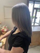 アトレ 福岡大名店(attrait)&nbsp;透明感のあるグレージュミディアム×上質な艶感