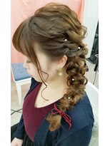 ヘアーメイク ティアラ(Hair make Tiara) サイド編みおろしヘア☆+゜