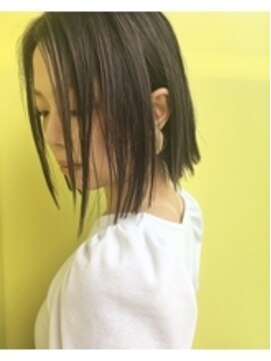 トロニー(TLONY) tlony渋谷hori得意の切りっぱなしボブ 前下がりボブ
