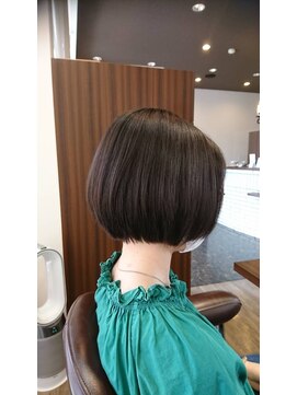 サロンド シルエット(SALON DE SILHOUETTE) ボブヘアスタイル