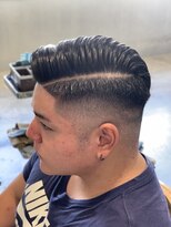 ハングアウト(Hangout)&nbsp;バーバースタイル/フェードカット/サイドパート/刈り上げ