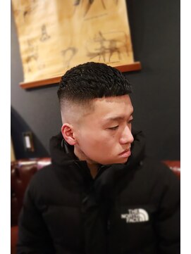 バーバーショップ レガロ(REGALO) クロップスタイル　濡れパン