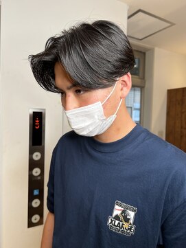 エクリ 麻布十番(equri) ニュアンスパーマセンターパート