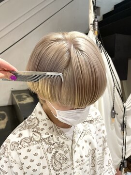 グリフィカ(grifica) 外国人風white beige