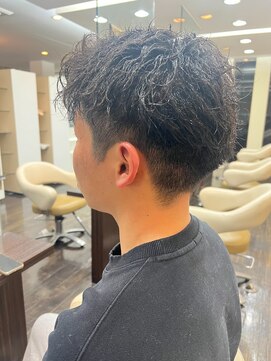 シャルトルーズ(Chart Reuse) 波巻きパーマ&ミックスパーマ