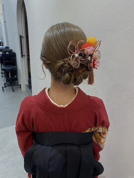 エクリジユウガオカ(equri Jiyugaoka) 【自由が丘】袴着付け×ヘアアレンジ