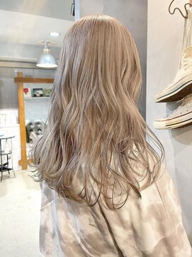 ジーナ(XENA) ケアブリーチ×ハイトーン×ミルクティーベージュ(渋谷)