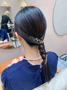 ガーデンヨコハマエスト(GARDEN YOKOHAMA est) お呼ばれヘア　夏　タイトアレンジ　金箔　ミディアム