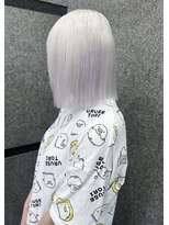 ヤド 原宿(YADO)&nbsp;ホワイトブロンド/ホワイトカラー/ホワイトシルバー