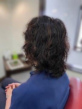 ビア(Via) ボリュームUPパーマ、オーガニックヘナ、ハイライト