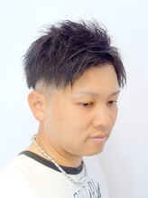 クリッパーオム(CLIPPER HOMME)&nbsp;フェードツーブロックスタイル。