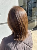 明るめベージュ