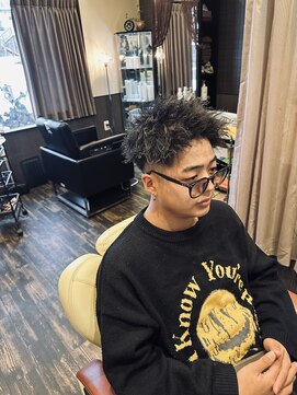 ヘアーイーダッシュ(HAIR E') ツイスパスパイキーアップバング