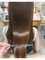 メルク ユニ(merc.uni)&nbsp;髪質改善縮毛矯正で、つるんとまとまる朝ラクヘアーに◎0328