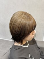 サロンドクオリア(Salon de Qualia) エンドカラー/ハイトーンベージュ/レイヤーボブ/S