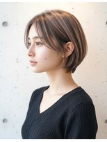 アプリール 北見(Aprire)&nbsp;レイヤーショートボブ小顔外ハネスタイルグレージュ