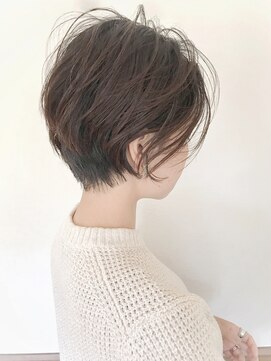 ヘアーメイクオズ(hair make O/S) 20代から30代の女性にオススメ☆ 抜け感ショート☆