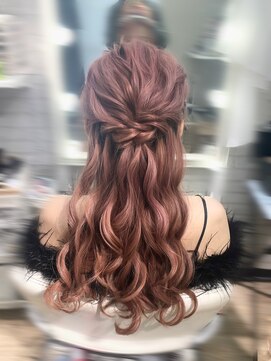 マカリィ 池袋店(Makalii) ハーフアップアレンジ