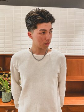 ルアウラフ(LUAU LOUGH) 【YASU】就活生にもオススメ!ネオ七三/Instagram-@yasu_lough_