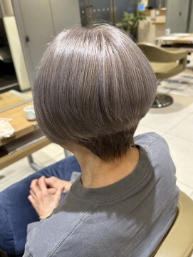アース 高円寺店(HAIR & MAKE EARTH) 白髪ぼかしシルバーカラー!《earth_aoyagi0415》