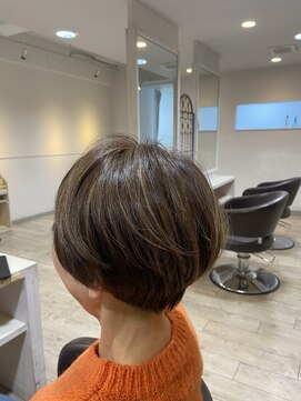 ウェィブズ(waves) 白髪ぼかしハイライト