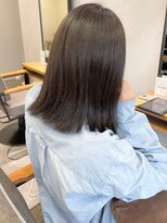 ミュラ(mulah)&nbsp;透け感カラーオリーブベージュ＊外ハネミディアム赤み消しカラー